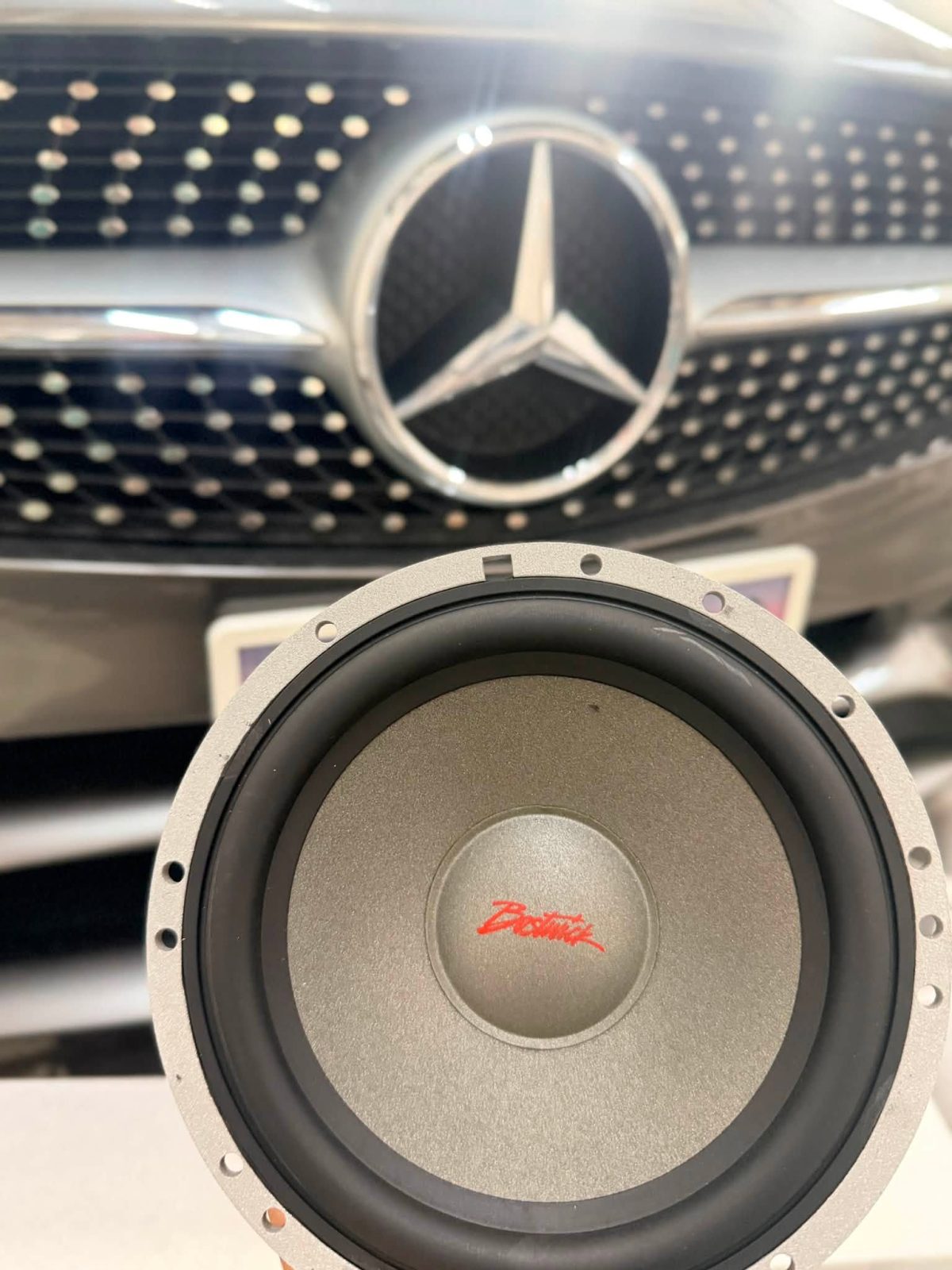 🔊 ยกระดับเสียงให้สมศักดิ์ศรี Mercedes-Benz ด้วย Bostwick AX-K2