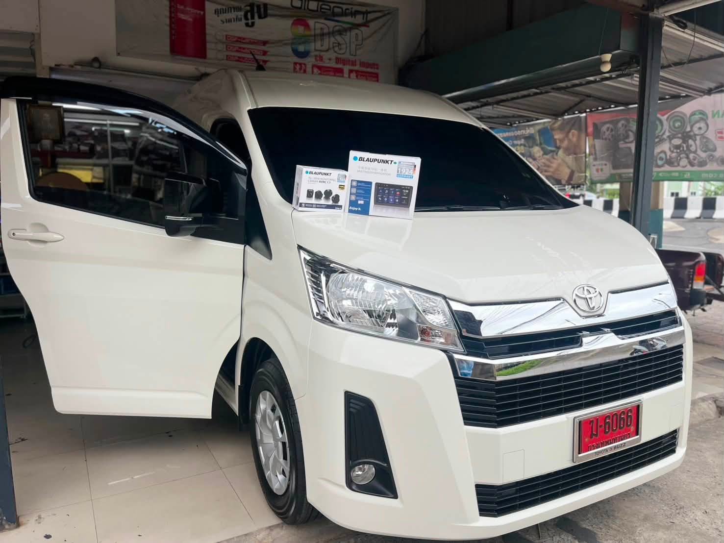 🚐✨ TOYOTA COMMUTER จัดเต็มชุด จอแอนดรอย์ BLAUPUNKT พร้อม กล้อง 360 องศา ครบจบในคันเดียว! 🔵🇩🇪