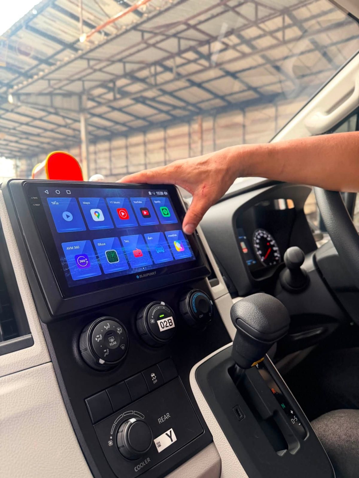 🚐✨ TOYOTA COMMUTER จัดเต็มชุด จอแอนดรอย์ BLAUPUNKT พร้อม กล้อง 360 องศา ครบจบในคันเดียว! 🔵🇩🇪